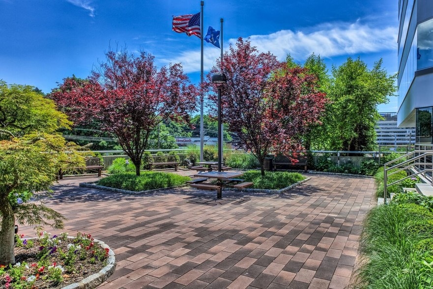 More Photos Of 60 Long Ridge Rd, Stamford Office For Lease