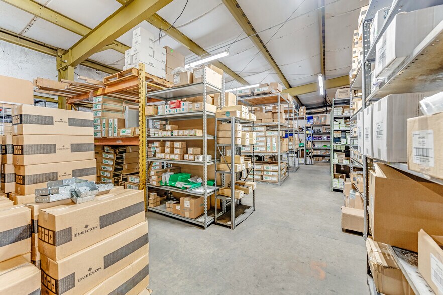 More Photos Of 809 Swift St, Daytona Beach Warehouse For Lease