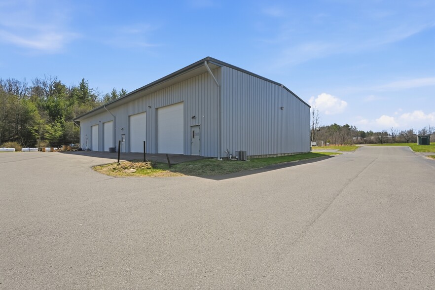 More Photos Of 9 Whalley Way, Southwick Warehouse For Lease