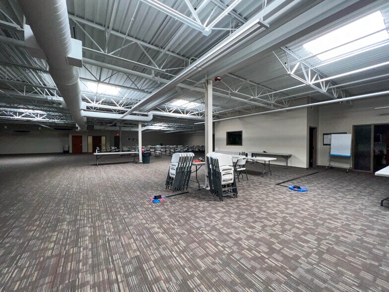 More Photos Of 901-1031 Janesville Rd, Fort Atkinson Manufacturing For Sale