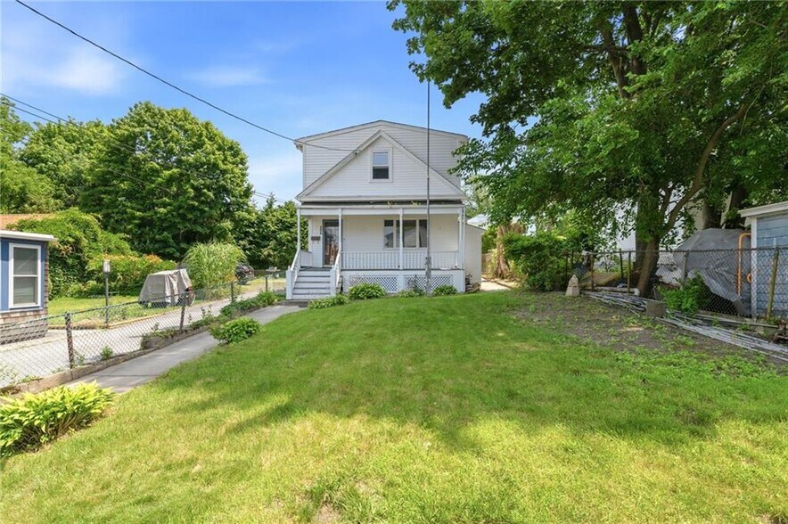 More Photos Of 400 Thames St, Bristol Multifamily For Sale