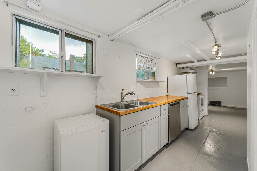 More Photos Of 204 Moran St, Reno Apartments For Sale