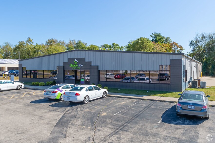 Primary Photo Of 8956 Glendale Milford Rd, Loveland Showroom For Lease