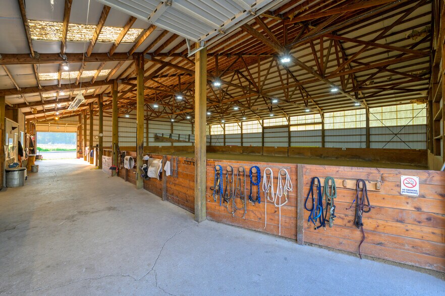 More Photos Of 5228 Gardner Ln, Florence Horse Stables For Sale