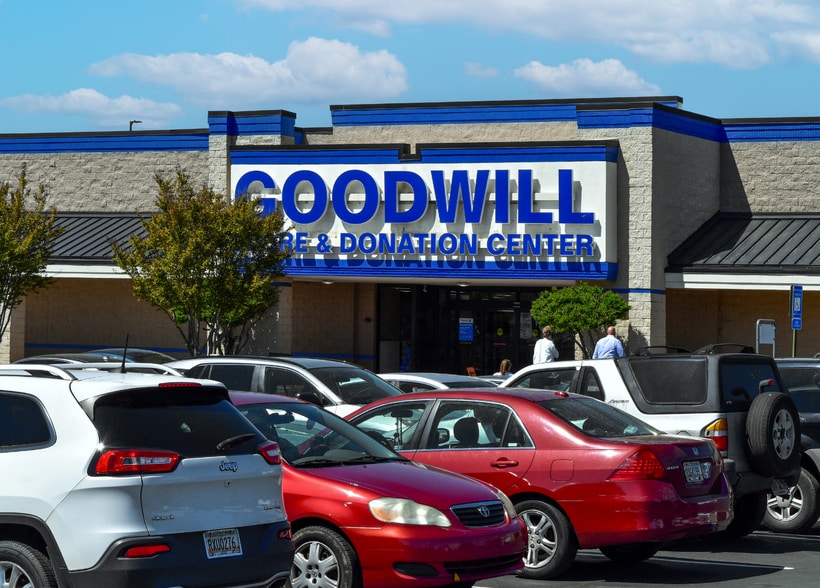 More Photos Of 100 Spalding Square, Griffin Unknown For Lease