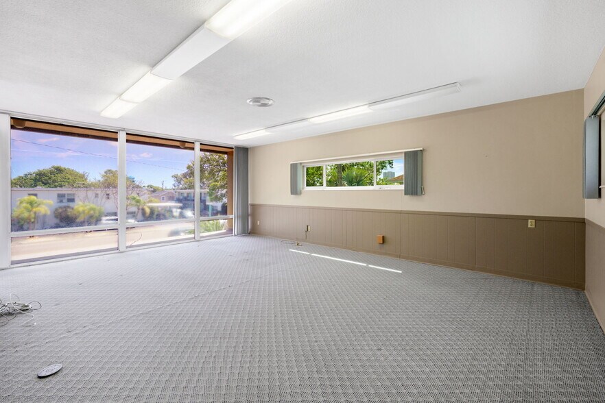 More Photos Of 1510 Dr. Martin Luther King Jr St N, Saint Petersburg Office For Sale