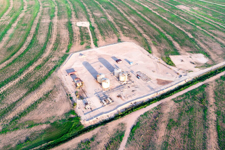 More Photos Of 7498 County 242 rd, Snyder Land For Sale