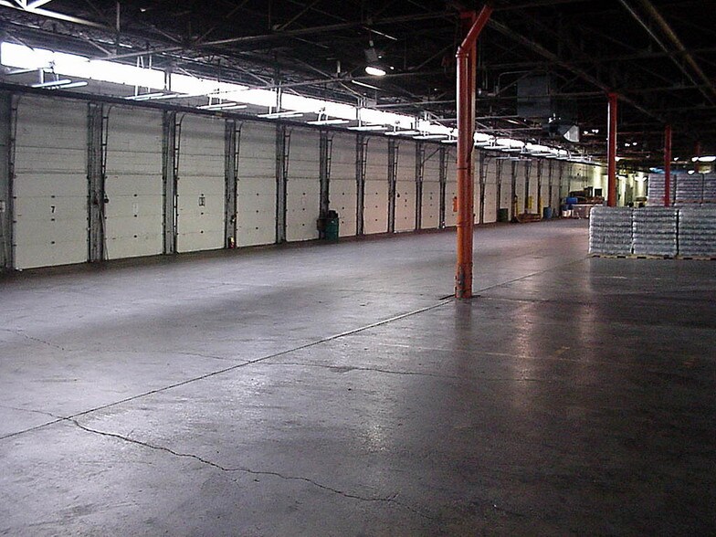 More Photos Of 13901 Joy Rd, Detroit Warehouse For Lease