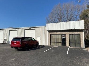 More Photos Of 940 Corporate Ln, Chesapeake Industrial For Lease