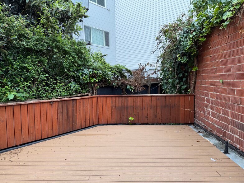 More Photos Of 1323 Columbus Ave, San Francisco Office Residential For Lease