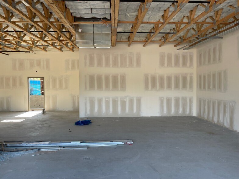 More Photos Of 21138 Western Ave, Torrance Restaurant For Lease
