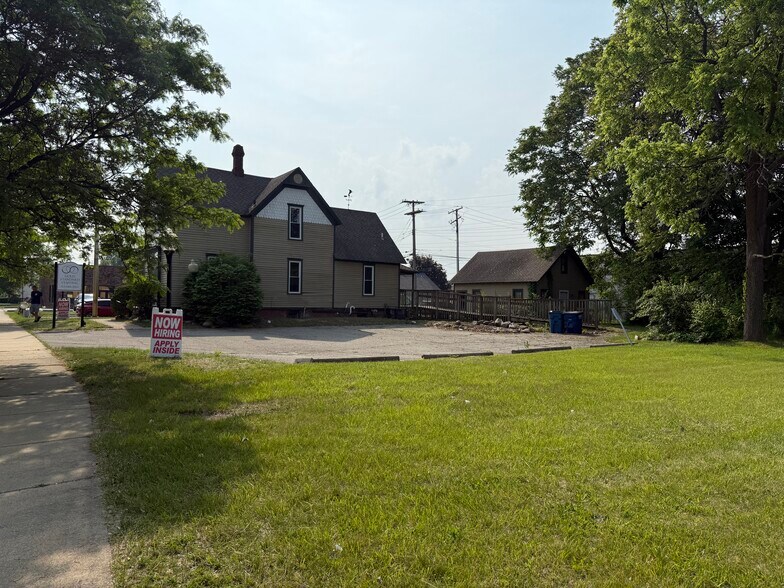 More Photos Of 34905 E Michigan Ave, Wayne Office For Sale