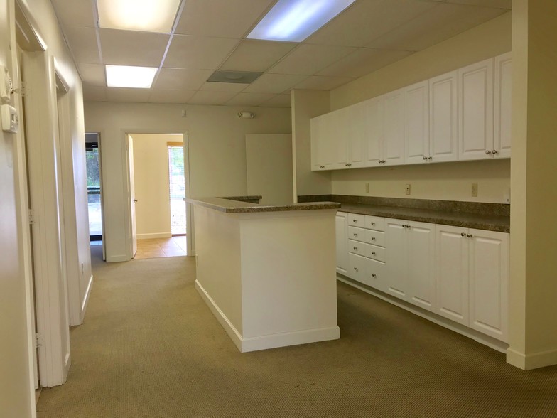 More Photos Of 1861 SE Port St Lucie Blvd, Port Saint Lucie Medical For Lease