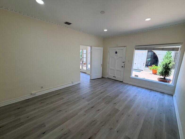 More Photos Of 9528-9546 Brighton Way, Beverly Hills Storefront Retail Office For Lease