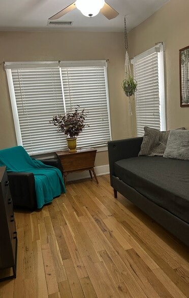 More Photos Of 1003 Luna Cir NW, Albuquerque Office For Sale