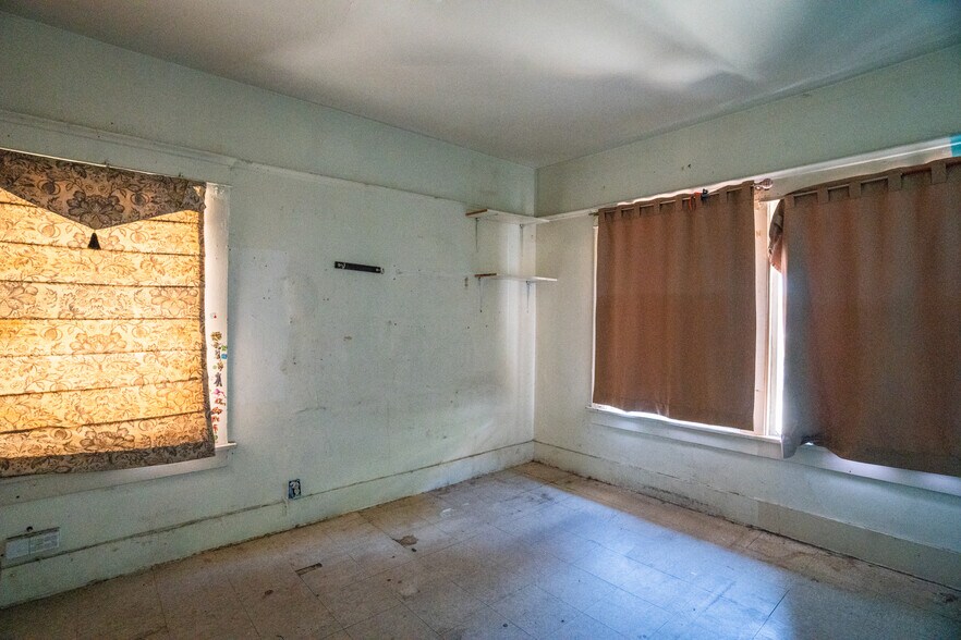 More Photos Of 1619 S St Andrews Pl, Los Angeles Apartments For Sale