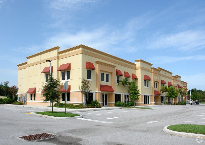 More Photos Of 4050 Westgate Ave, West Palm Beach Showroom For Lease