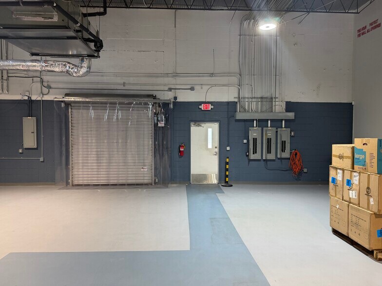 More Photos Of 1785 S Patrick Dr, Indian Harbour Beach Warehouse For Lease