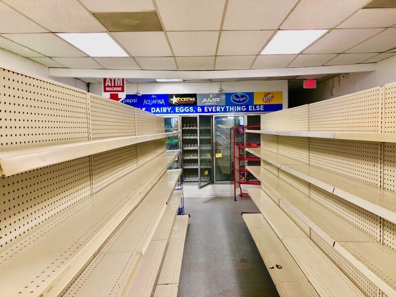 More Photos Of 942 Market St, Marcus Hook Storefront Retail Residential For Sale