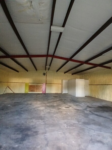 More Photos Of 8753 N State Highway 16, Poteet Warehouse For Sale