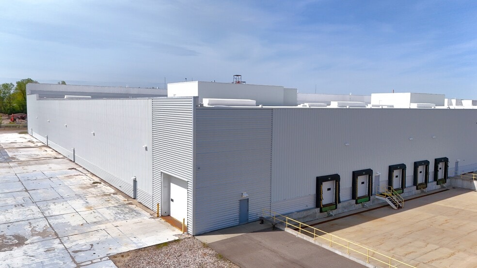 More Photos Of 1101 N Center Rd, Flint Manufacturing For Lease