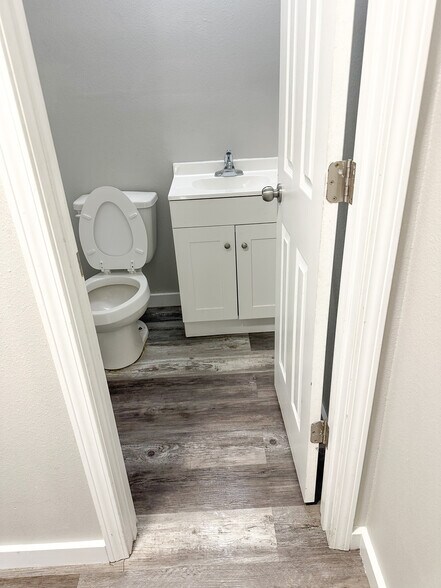 More Photos Of 156 Patterson St, Atmore Apartments For Sale