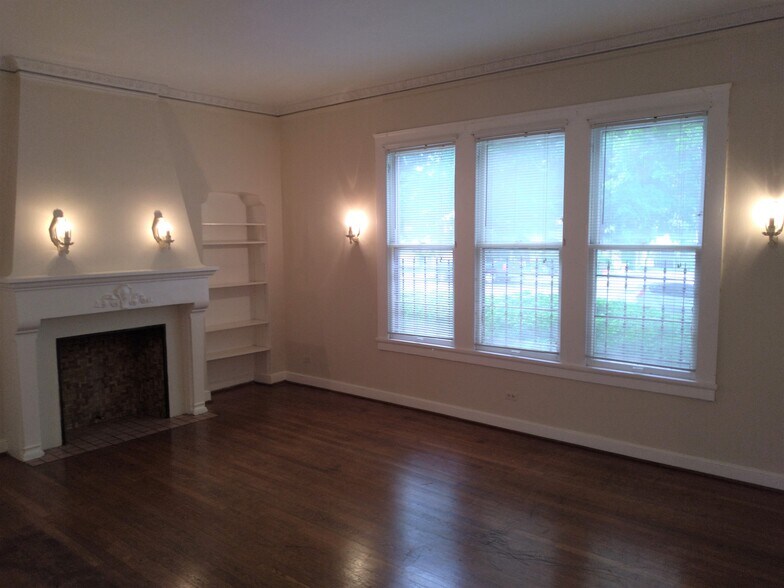 More Photos Of 219 W Magnolia Ave, San Antonio Apartments For Sale