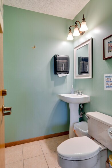 More Photos Of 14581-14585 Grand ave, Burnsville Office For Sale
