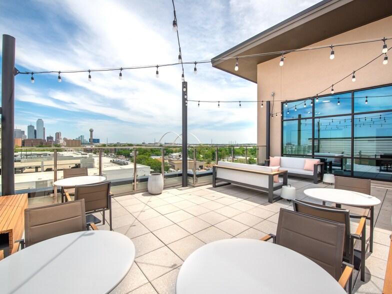More Photos Of 411 W Commerce St, Dallas Apartments For Lease