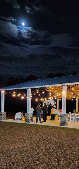 More Photos Of 30 Old Palmetto Path, Saint Marks Restaurant For Sale