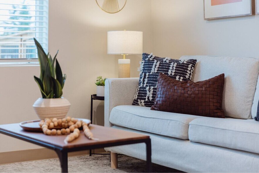 More Photos Of 200 E McCorquedale Rd, Burlington Apartments For Sale