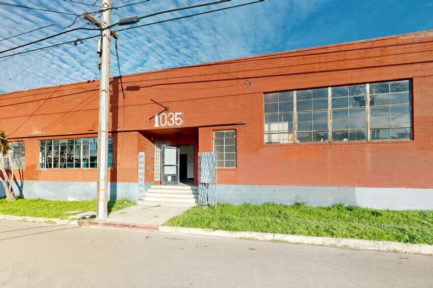 More Photos Of 1035 Murray St, Berkeley Showroom For Lease