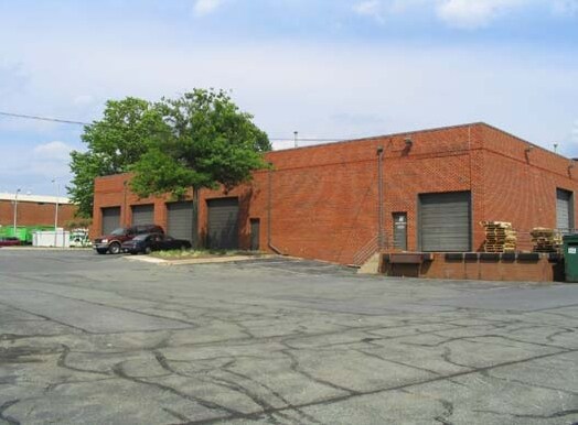 More Photos Of 7905 Airpark Rd, Gaithersburg Light Distribution For Lease