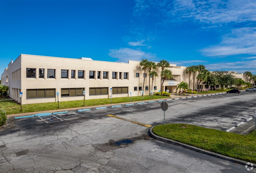 More Photos Of 16120 N Us Hwy 19, Clearwater Office For Lease