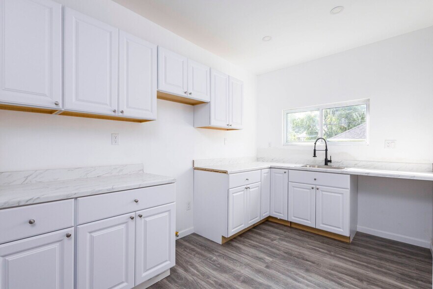 More Photos Of 553 Belmont St, Detroit Apartments For Sale