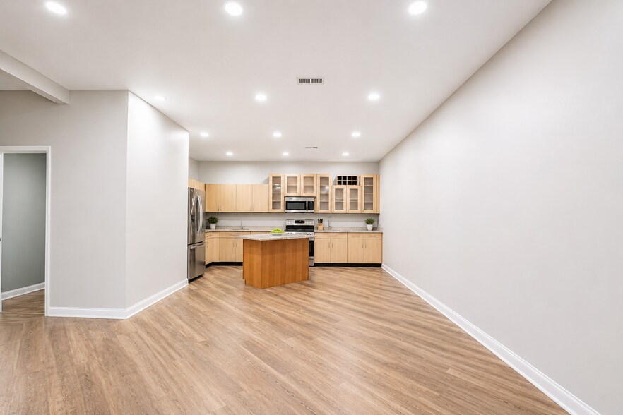 More Photos Of 14742 IL RT 64, Rochelle Warehouse For Sale