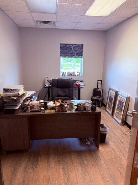 More Photos Of 3500 Constitution Dr, Springfield Warehouse For Sale
