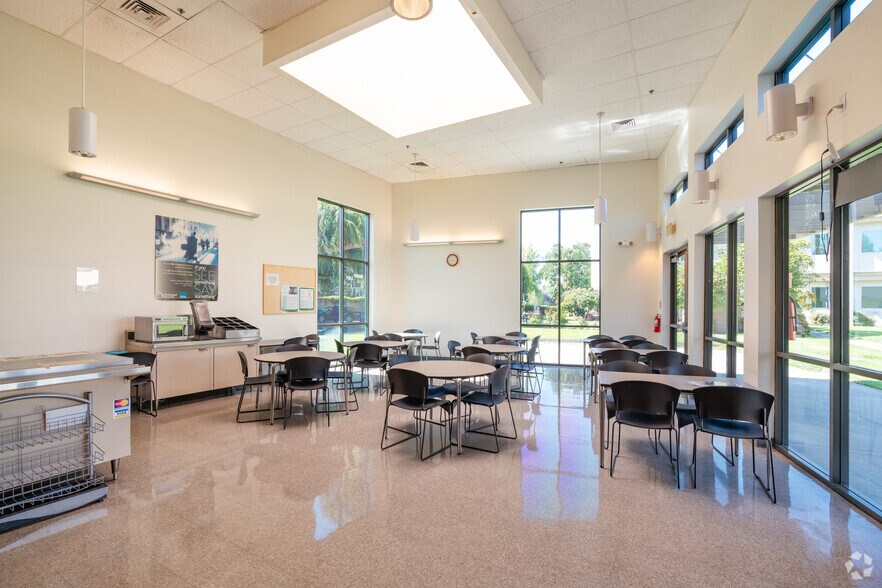 More Photos Of 345 Middlefield Rd, Menlo Park Office For Sale