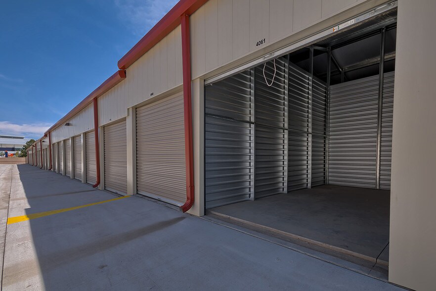 More Photos Of 13303 E Adam Aircraft Cir, Englewood Parking Garage For Sale