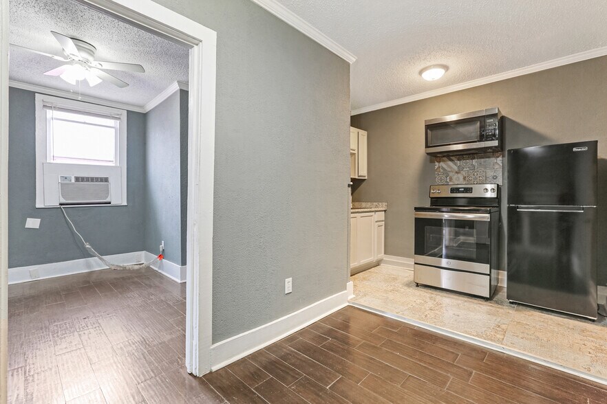 More Photos Of 1468 N Claiborne Ave, New Orleans Office Residential For Sale