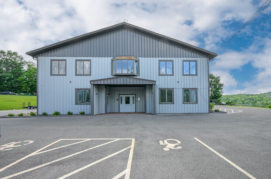 More Photos Of 7 Dunham Dr, New Fairfield Light Manufacturing For Lease