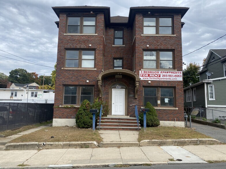 Primary Photo Of 1615 E Main St, Waterbury Apartments For Sale