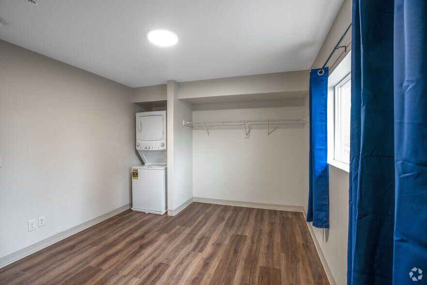 More Photos Of 2615 Neals Ln, Vancouver Apartments For Sale