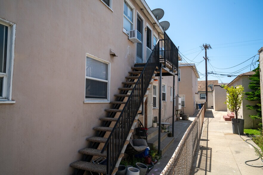 More Photos Of 927 Belmont Ave, Long Beach Apartments For Sale