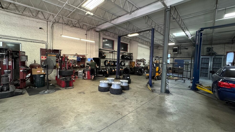 More Photos Of 231 Moorestown Dr, Bath Manufacturing For Sale