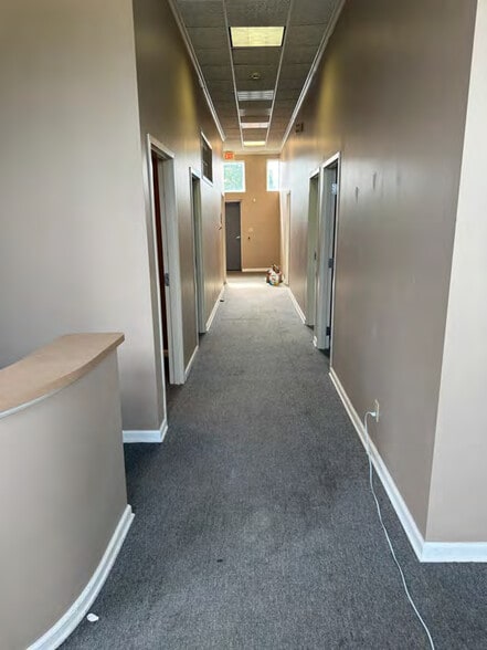 More Photos Of 418 E 3rd St, Marion Drugstore For Sale