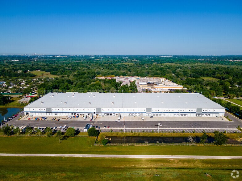 More Photos Of 6337 County Road 579, Seffner Distribution For Lease