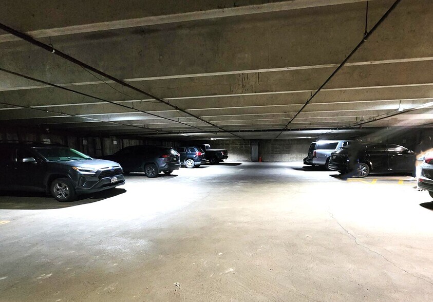 More Photos Of 820 Clermont St, Denver Medical For Sale