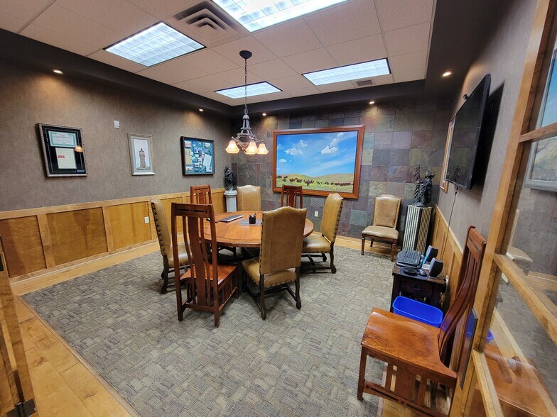 More Photos Of 1610 N Minnesota Ave, Sioux Falls Office For Lease