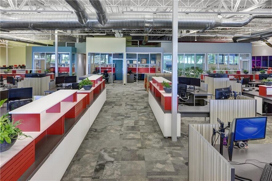 More Photos Of 1705 S Walton Blvd, Bentonville Office For Sale